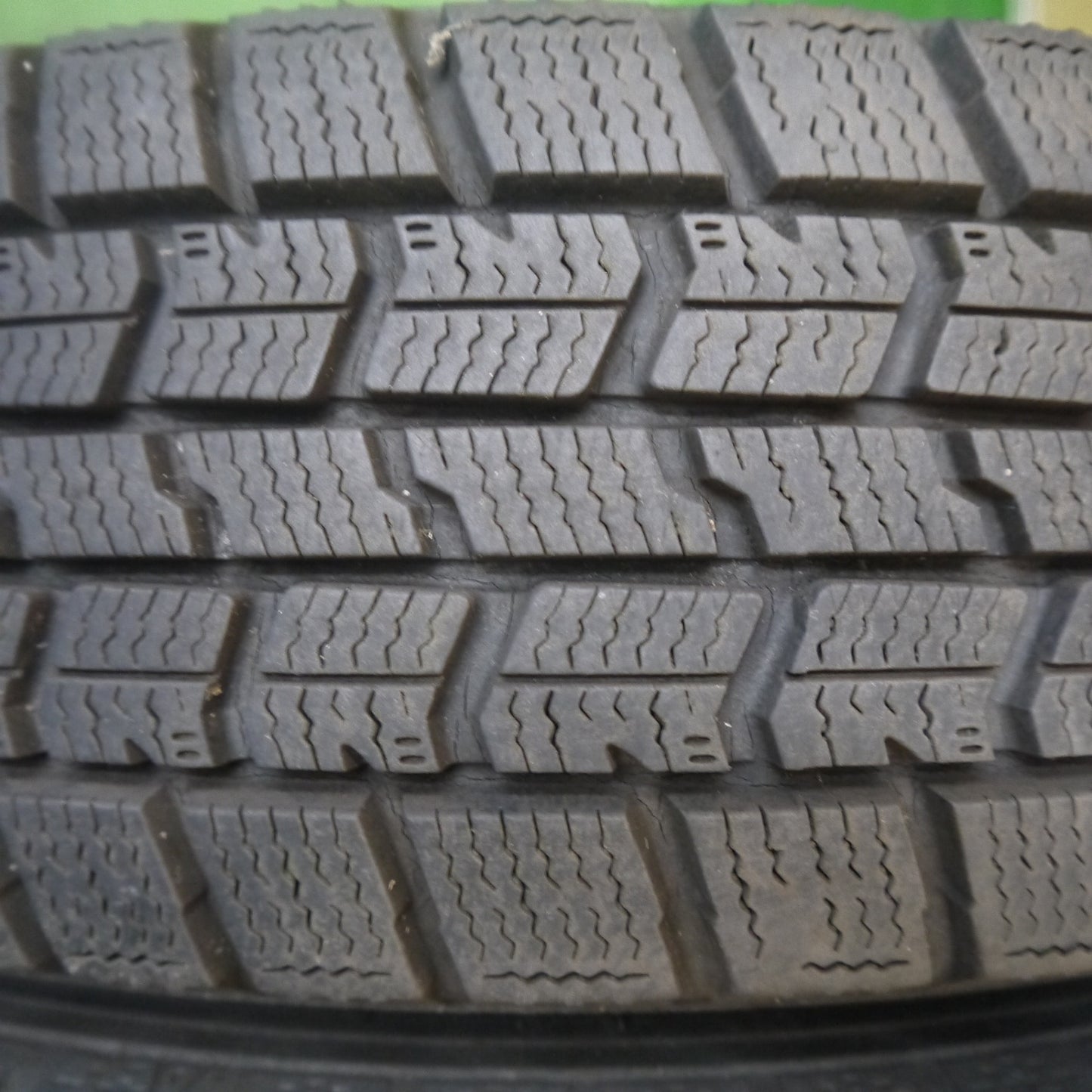 バリ溝！キレイ！9.5分以上★スタッドレス 155/65R14 グッドイヤー アイスナビ7 Linz SR5 リンツ 14インチ PCD100/4H★6012005Hス