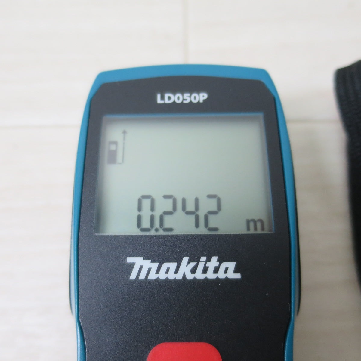 [送料無料] キレイ☆マキタ レーザー 距離計 LD050P 測定距離 0.05～50m 測定器 makita☆