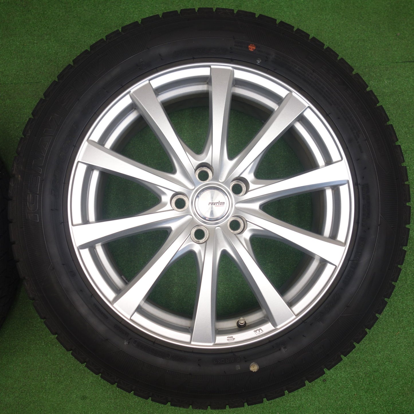バリ溝！22年！キレイ！9.5分★スタッドレス 225/60R18 グッドイヤー アイスナビ SUV ravrion RS01 ラブリオン 18インチ PCD114.3/5H★6031104KTス