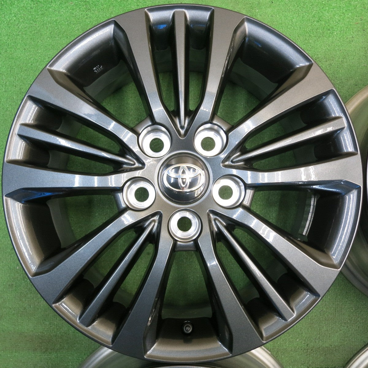 新車外し◎トヨタ 90系 ノア ヴォクシー 純正 ホイール 16インチ 16×6J PCD114.3/5H◎6082201HAホ