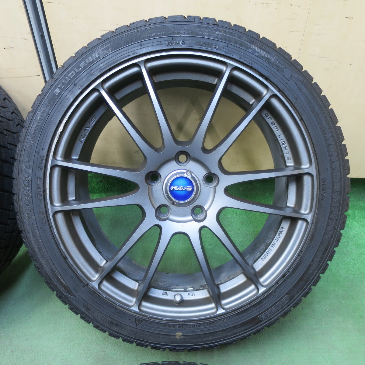 バリ溝！9分★RAYS gram LIGHTS 57xtreme 225/45R18 スタッドレス ダンロップ ウインターマックス WM02 レイズ グラムライツ 18インチ PCD114.3/5H★5111302TTス