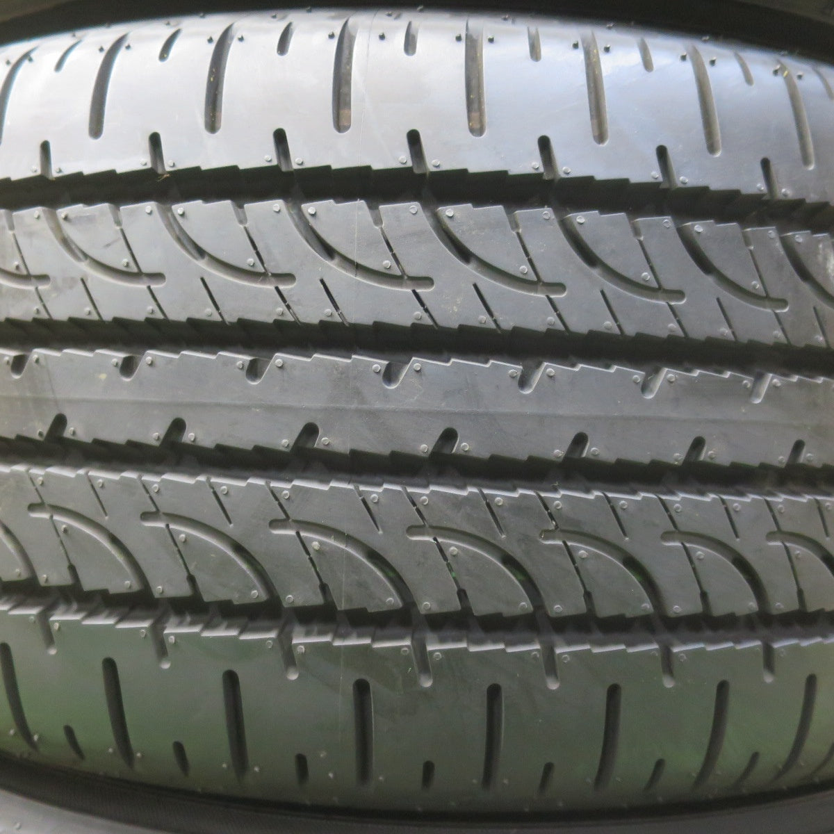 新車外し！25年◎三菱 デリカ D:5 シャモニー 純正 225/55R18 ヨコハマ ジオランダー SUV G055 G055E D5 18インチ PCD114.3/5H◎6101309イノ