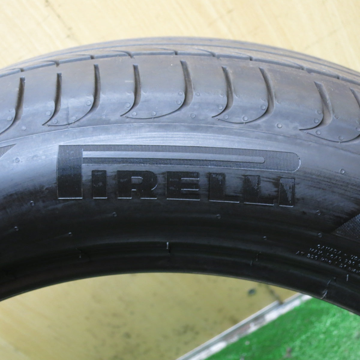 バリ溝！25年！8.5分！1本◎235/50R18 ピレリ POWERGY パワジー 18インチ タイヤ アルファード ヴェルファイア 等◎6092303KKノタ