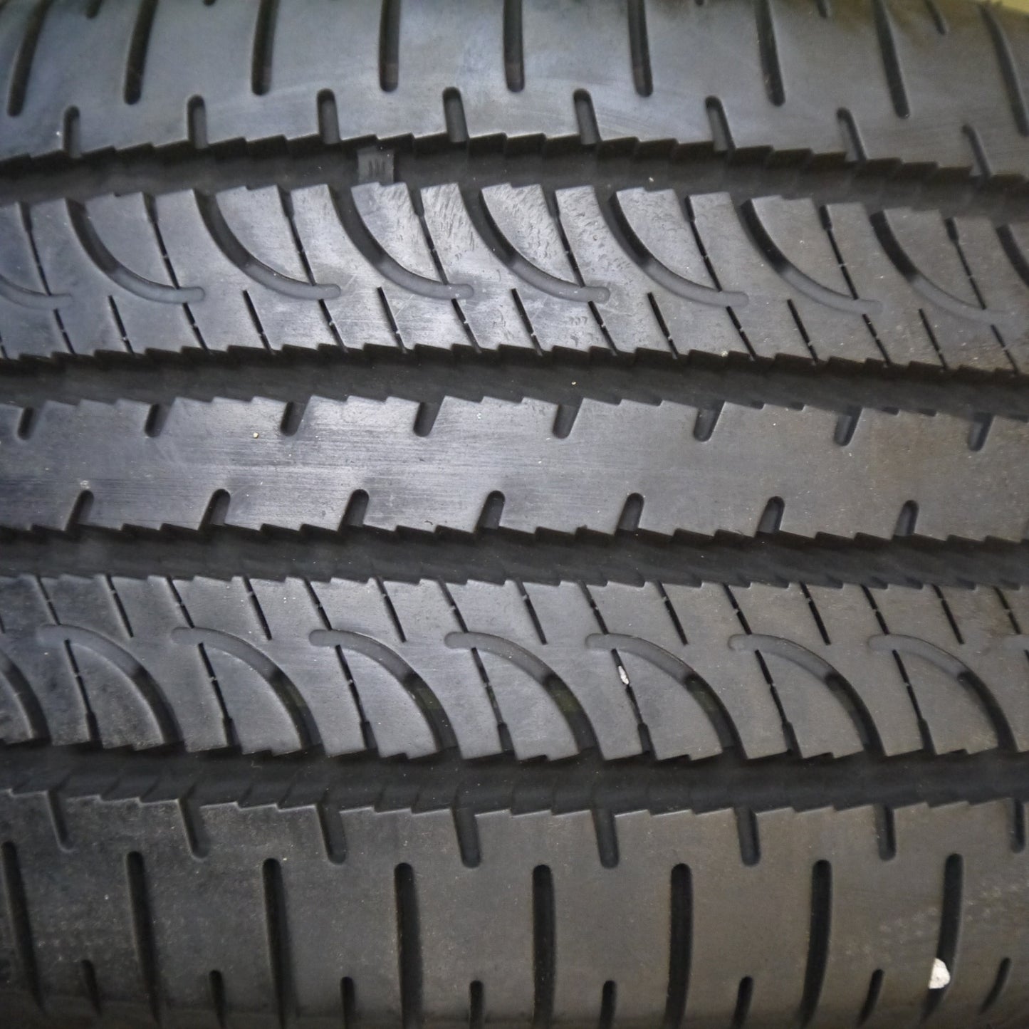 バリ溝！24年！9.5分★225/55R18 ヨコハマ ジオランダー SUV G055 G055E タイヤ 18インチ デリカ D:5 フォレスター レイバック ZR-V 等★5120604NKノタ