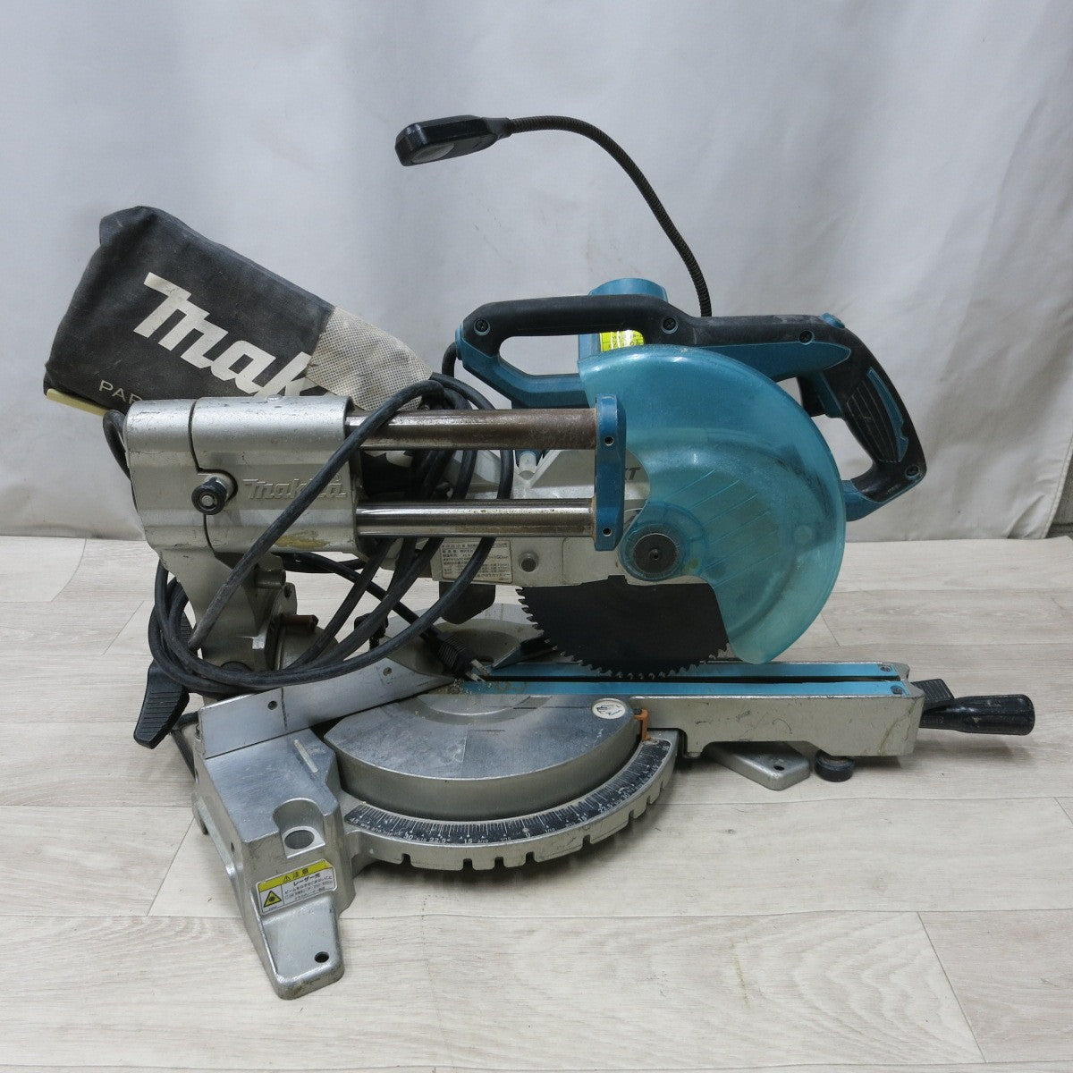 [送料無料] ◆マキタ 190mm スライド マルノコ 100V LS0717FL 丸のこ 丸ノコ 丸鋸 切断機 卓上 電動 工具◆