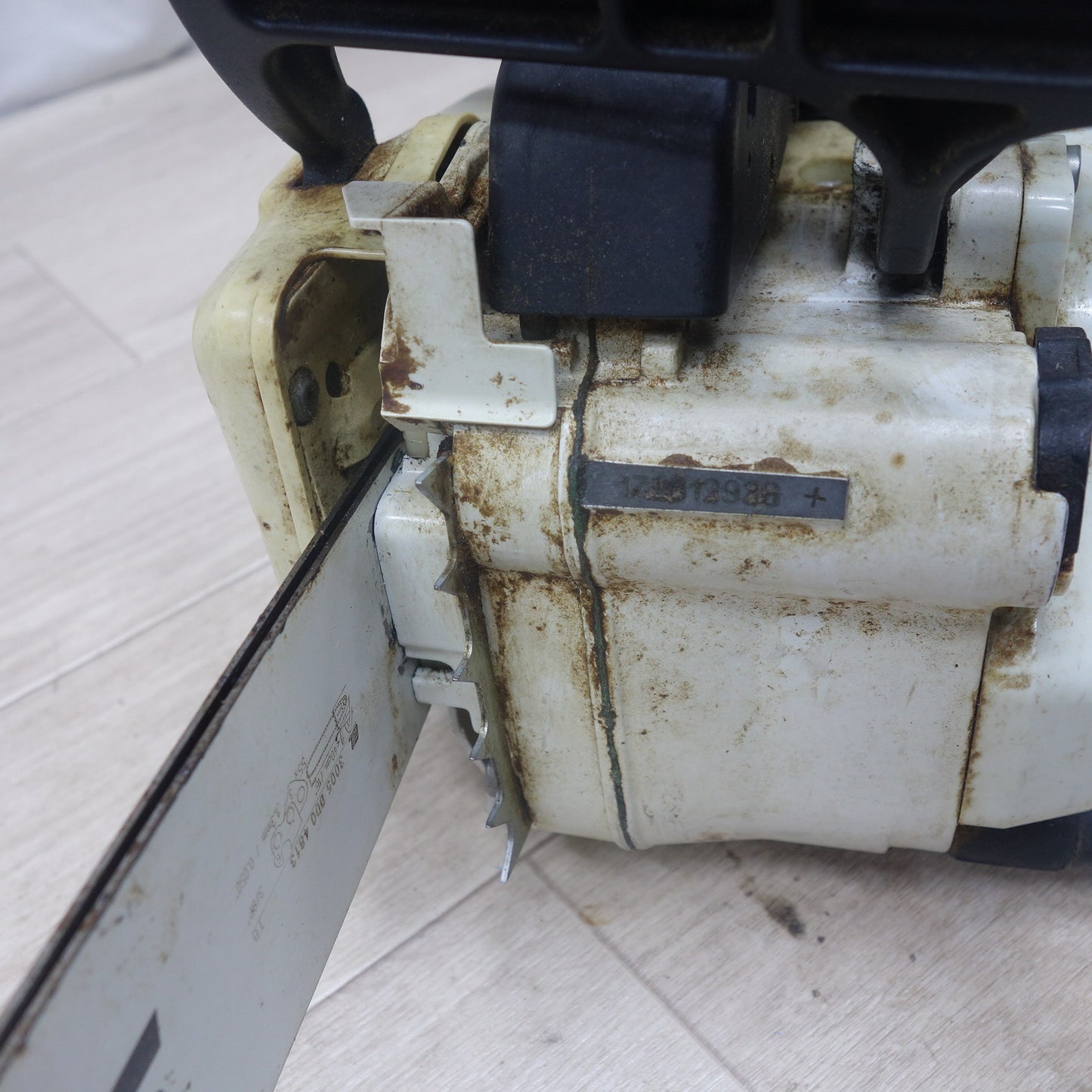 [送料無料] ◆スチール STIHL エンジン チェーンソー MS200 チェンソー 切断機 軽量◆