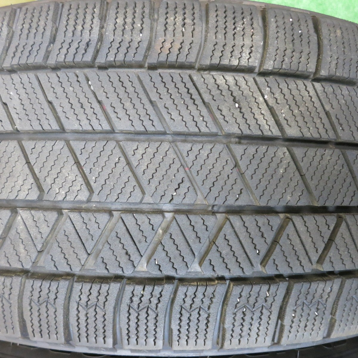 バリ溝！22年！キレイ！9分★スタッドレス 215/60R17 ブリヂストン ブリザック VRX3 ECO FORME エコフォルム 17インチ PCD114.3/5H★5110602HAス