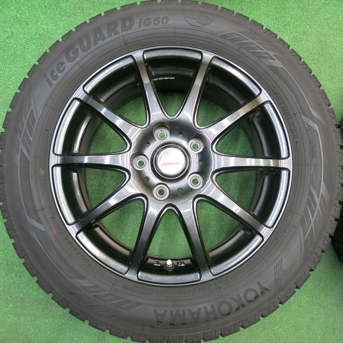 バリ溝！23年！9.5分★LOXARNY SPORT 215/60R16 スタッドレス ヨコハマ アイスガード iG60 ロクサーニ 16インチ PCD114.3/5H★6010806HAス