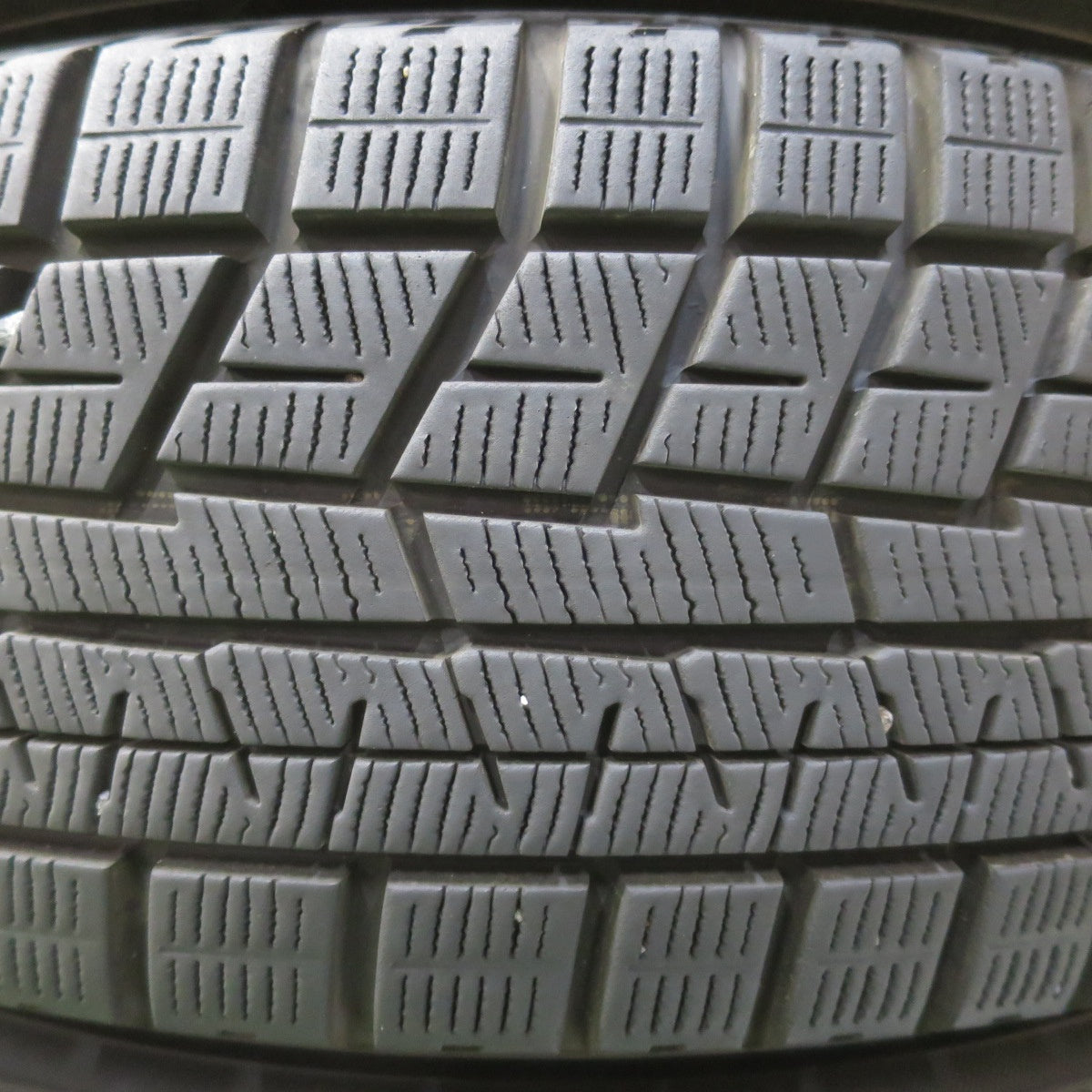 バリ溝！23年！キレイ！9分★スタッドレス 185/65R15 ヨコハマ アイスガード iG60 JENEIGE 社外 アルミ 15インチ PCD100/4H★6041402イス