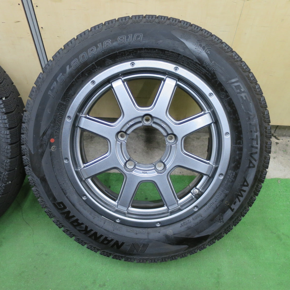 バリ溝！24年！キレイ！9.5分以上★スタッドレス 175/80R16 ナンカン アイスアクティバ AW-1 社外 アルミ ホイール 16インチ PCD139.7/5H★6042802TTス