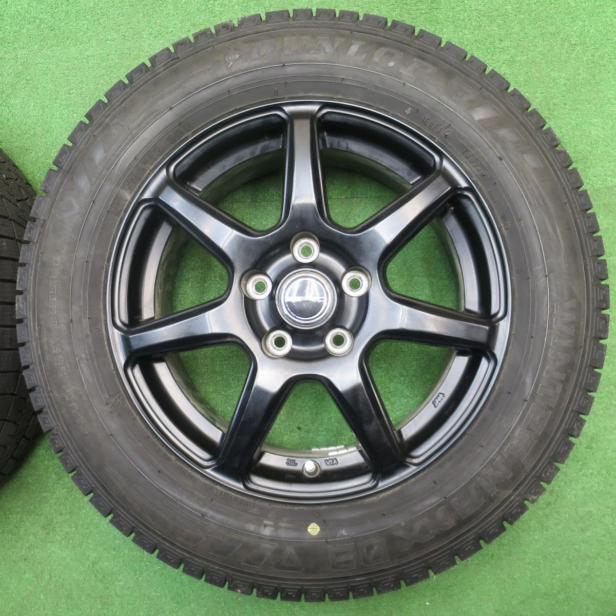 バリ溝！23年！9.5分★スタッドレス 215/60R16 ダンロップ ウインターマックス 03 PRD 社外 アルミ 16インチ PCD114.3/5H★5112702NJス