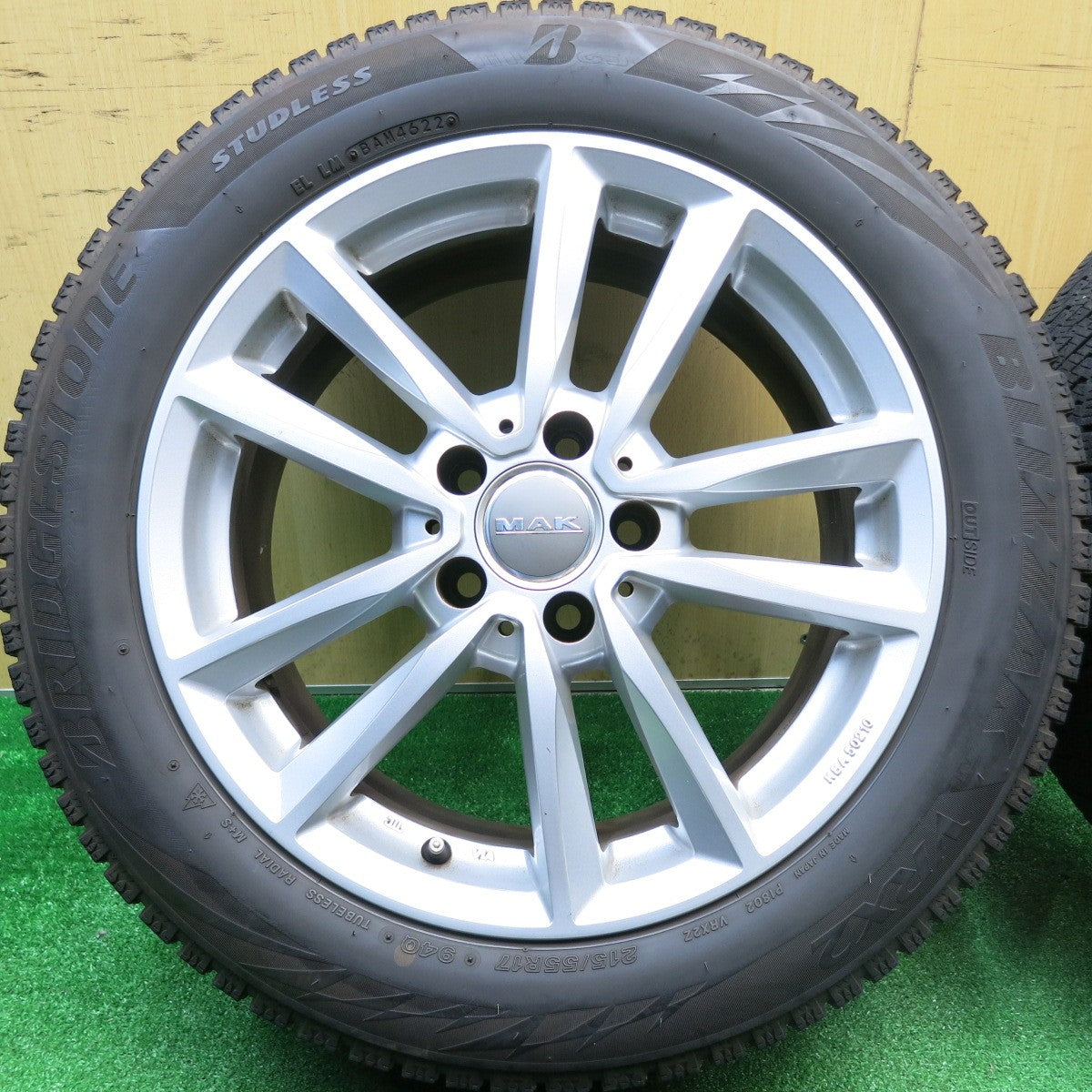 4本価格！22年★ベンツ 等 MAK BREMEN 215/55R17 スタッドレス ブリヂストン ブリザック VRX2 ブレーメン 17インチ PCD112/5H★5110905HAス