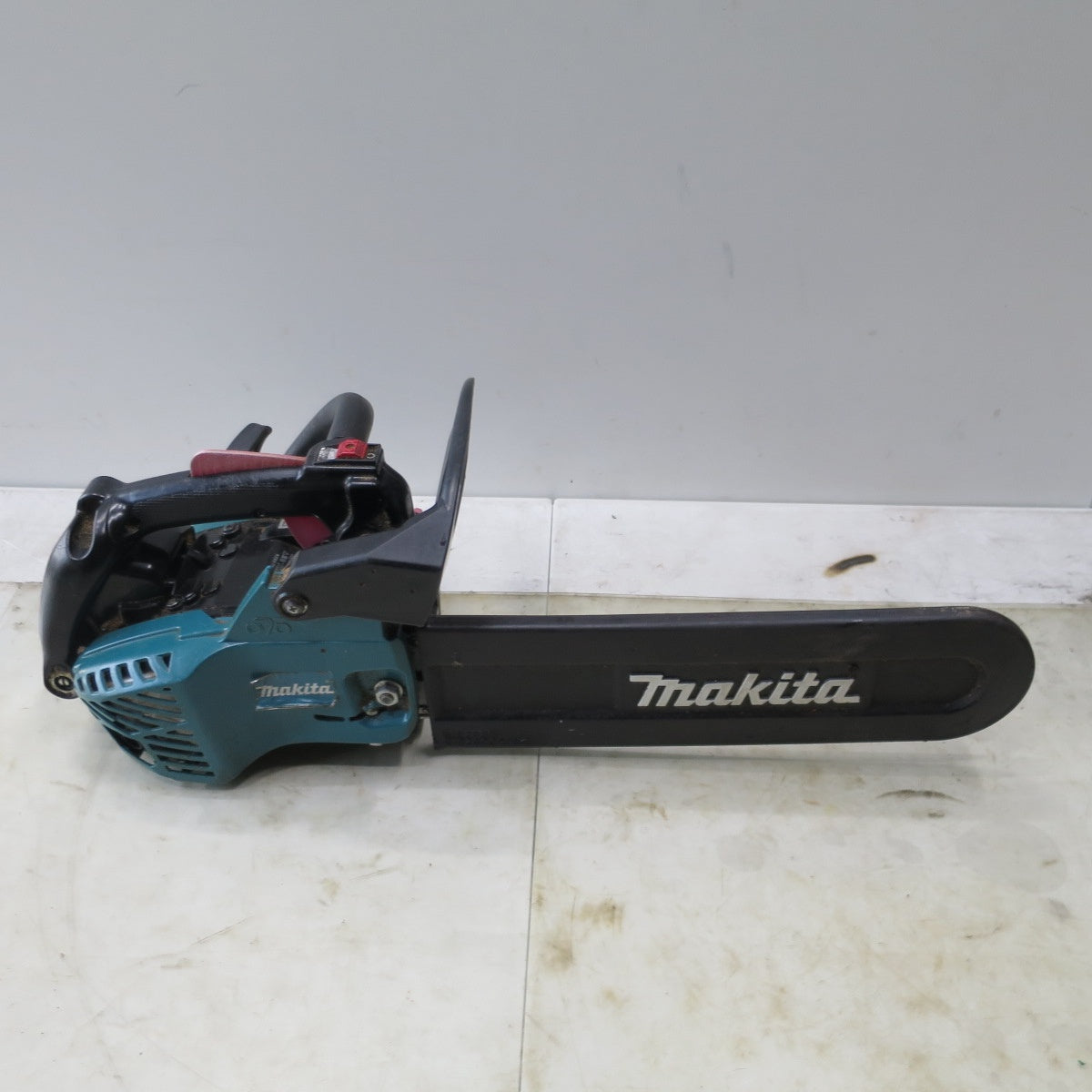 [送料無料] ◆マキタ エンジン チェンソー MEA3110TM 切断機 工具 チェーンソー makita ジャンク品◆