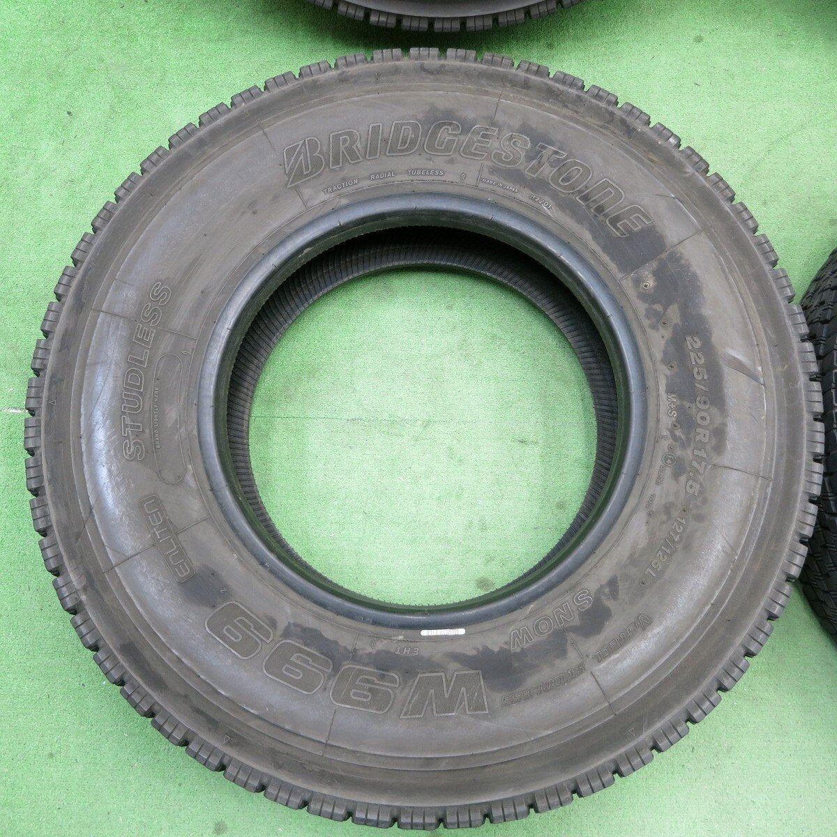 4本価格！23年★トラック タイヤ 225/90R17.5 127/125L スタッドレス ブリヂストン W999 17.5インチ★5031905ナスタ