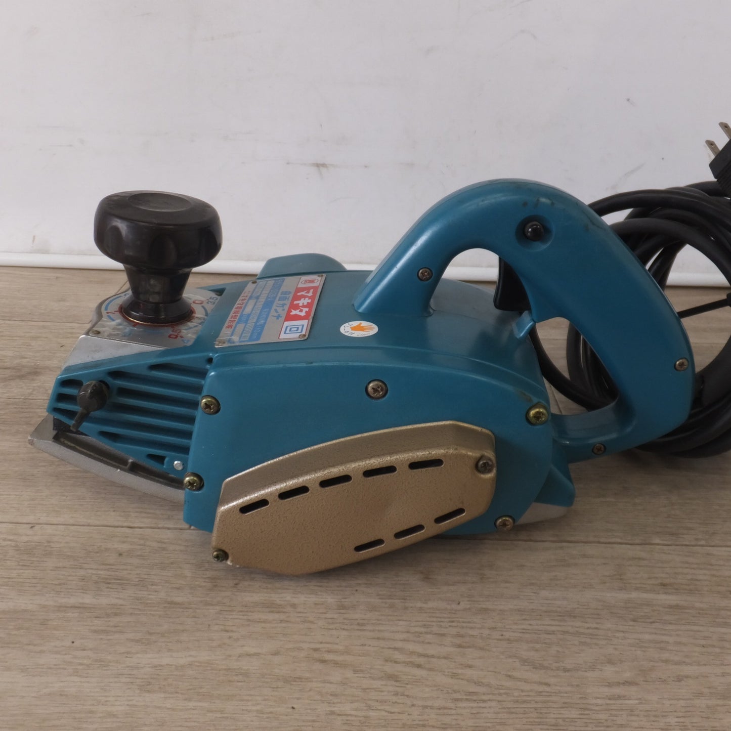 [送料無料] ★マキタ makita 曲面カンナ 1002B-A　有効切削幅 110mm　100V 11A 50-60Hz 105W 15000/min.★