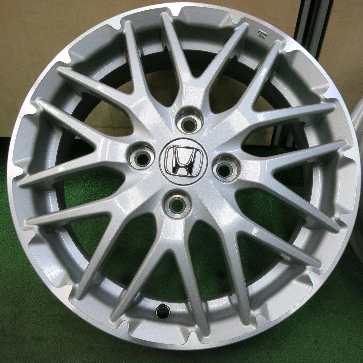 キレイ★ホンダ N-BOX カスタム 純正 ホイール 15インチ 15×4.5J NBOX Nボックス PCD100/4H★5030707SYホ
