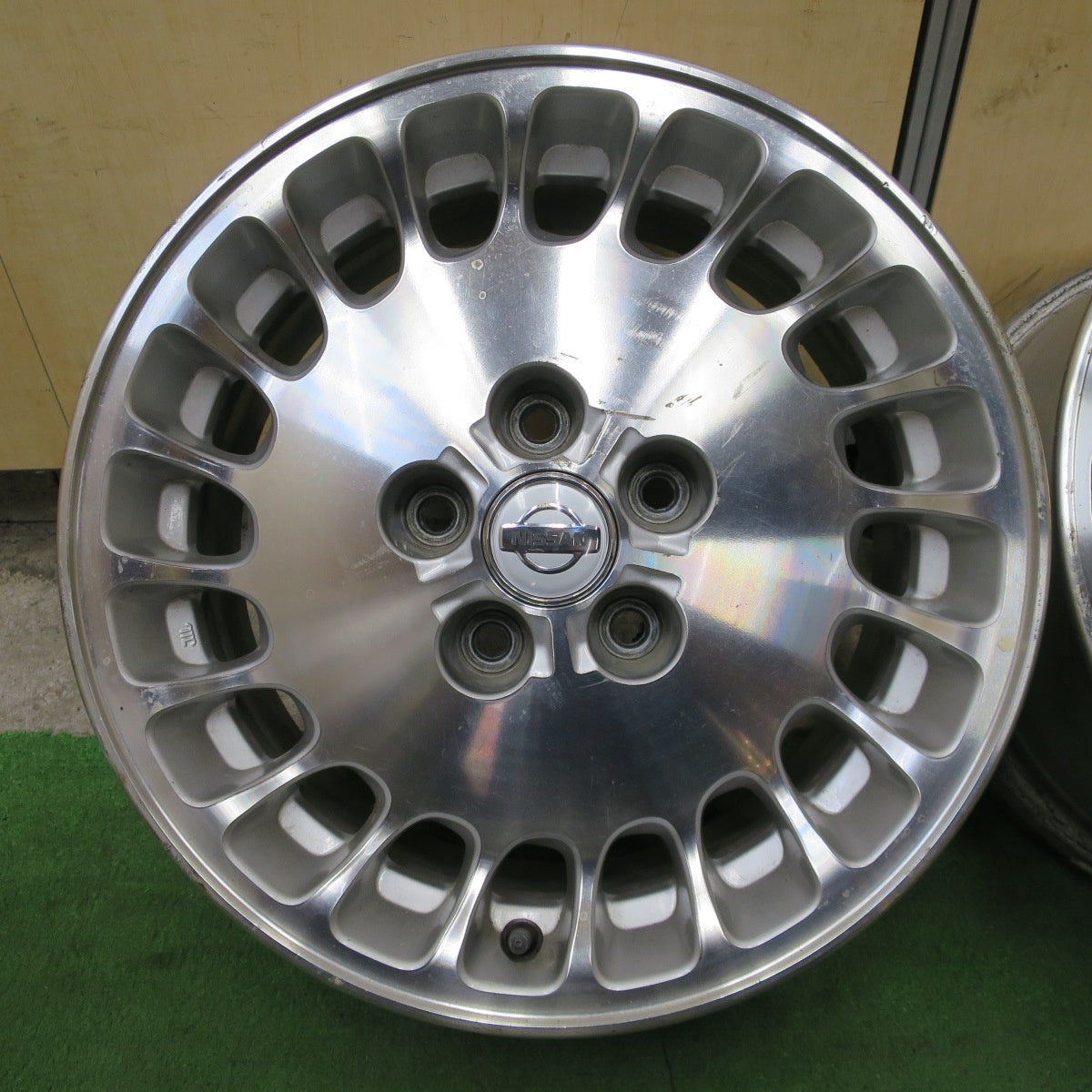 4本価格★日産 Y33 シーマ 純正 ホイール 16インチ 16×7JJ PCD114.3/5H★6052903NGホ