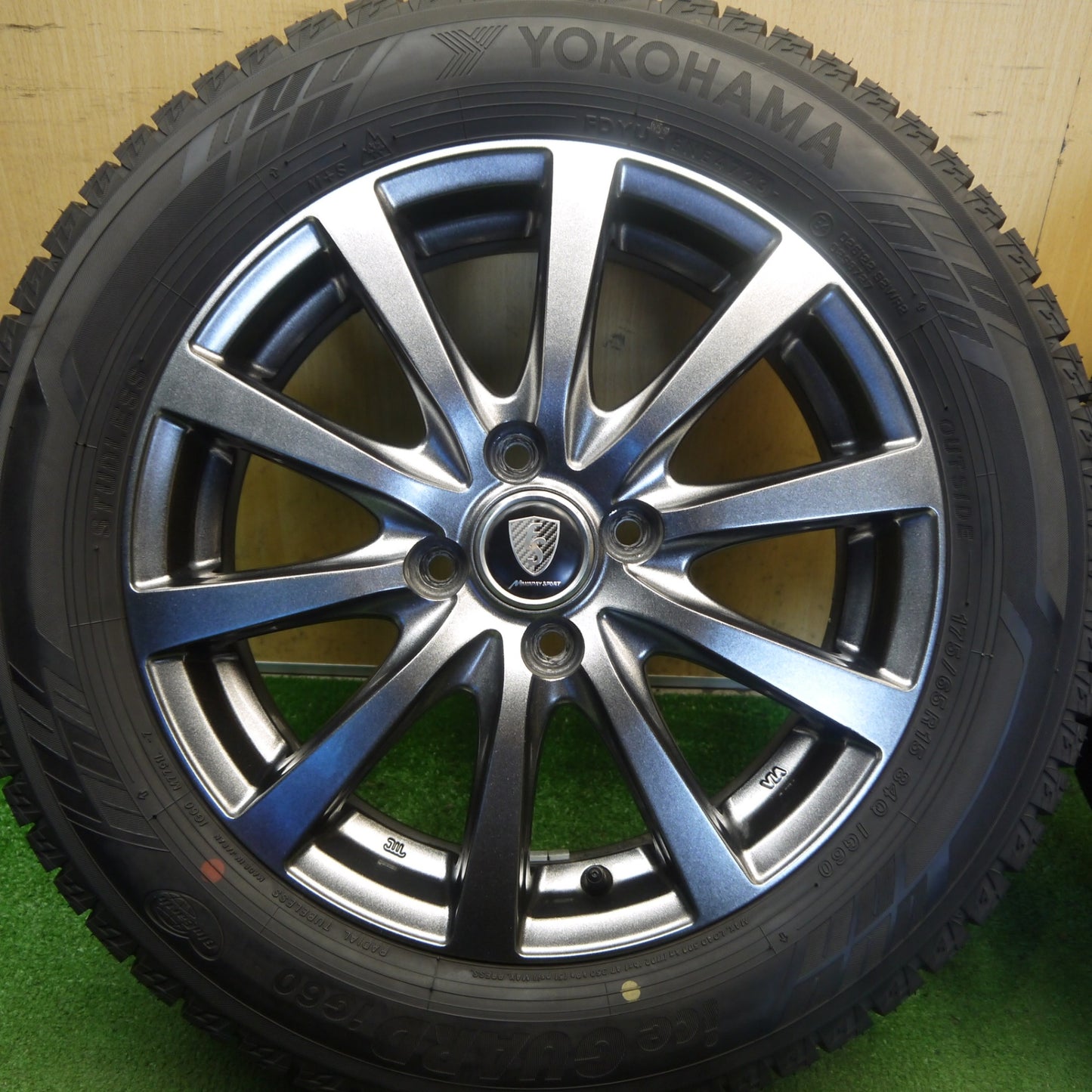 バリ溝！23年！キレイ！ほぼ10分◎スタッドレス 175/65R15 ヨコハマ アイスガード iG60 MANARAY SPORT マナレイ スポーツ 15インチ PCD100/4H◎6073106Hス
