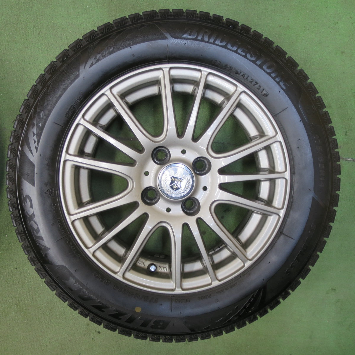 バリ溝！21年！キレイ！8.5分★スタッドレス 175/65R14 ブリヂストン ブリザック VRX3 GMach 14インチ PCD100/4H★5111906TTス