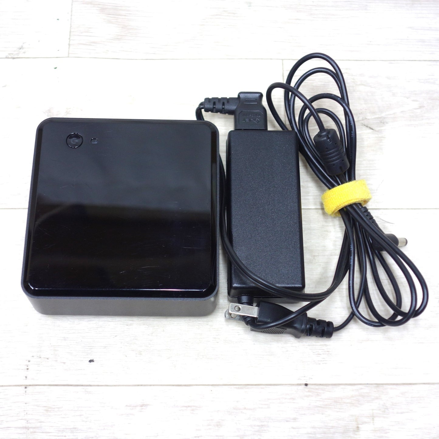 [送料無料] ◆インテル Intel NUC 小型 PC DC3217IYE 電源アダプター 付き Corei3-3217U メモリ 8GB Win10 Home 64bit ②◆