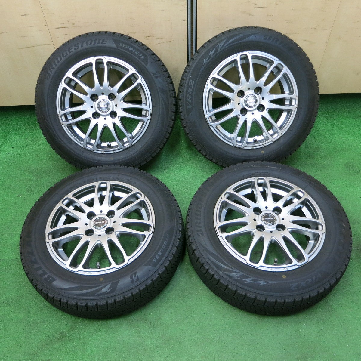 *送料無料* バリ溝！9.5分★スタッドレス 165/70R14 ブリヂストン ブリザック VRX2 SG-E 14インチ PCD100/4H★4061104ナス