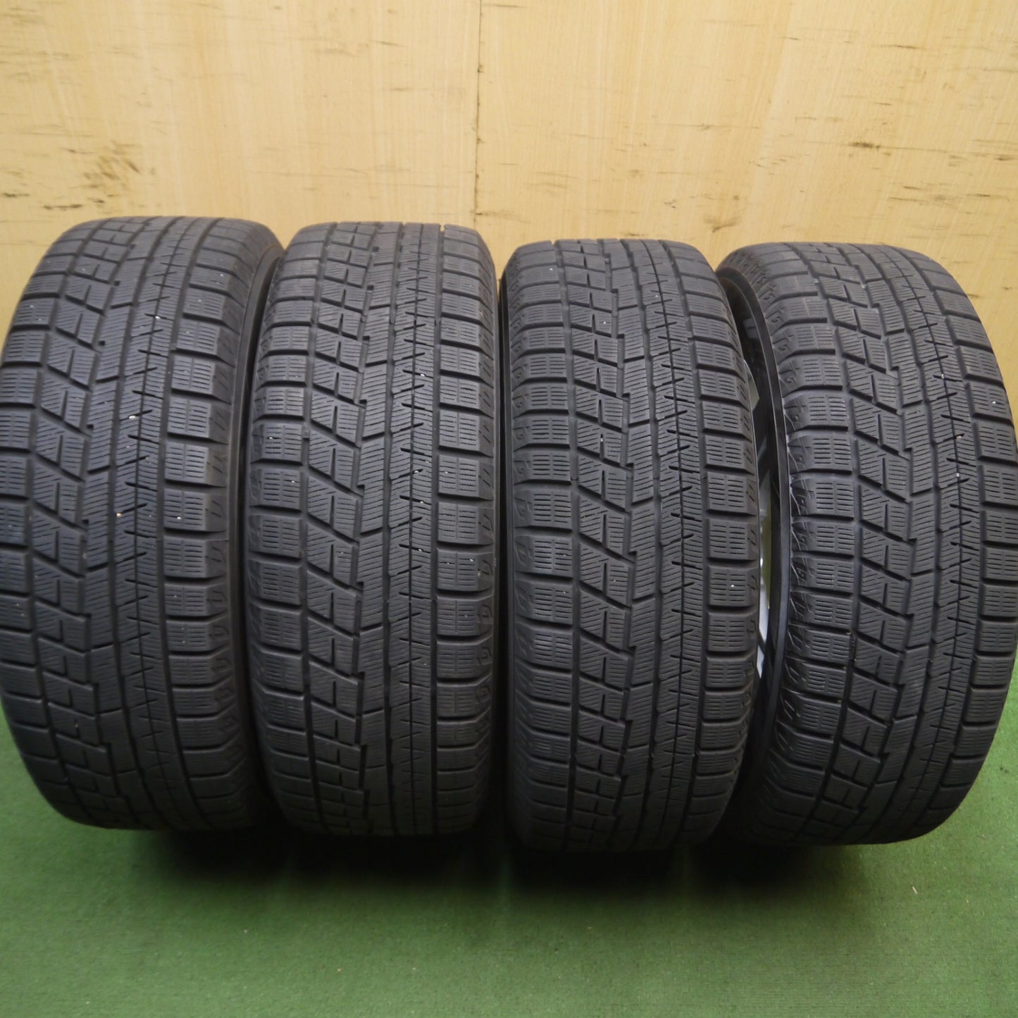 *送料無料* バリ溝！20年！キレイ！9.5分★ボルボ等 EUROBAHN SPORTECHNIC 205/55R16 スタッドレス ヨコハマ アイスガード iG60 PCD108/5H★4040903Hス