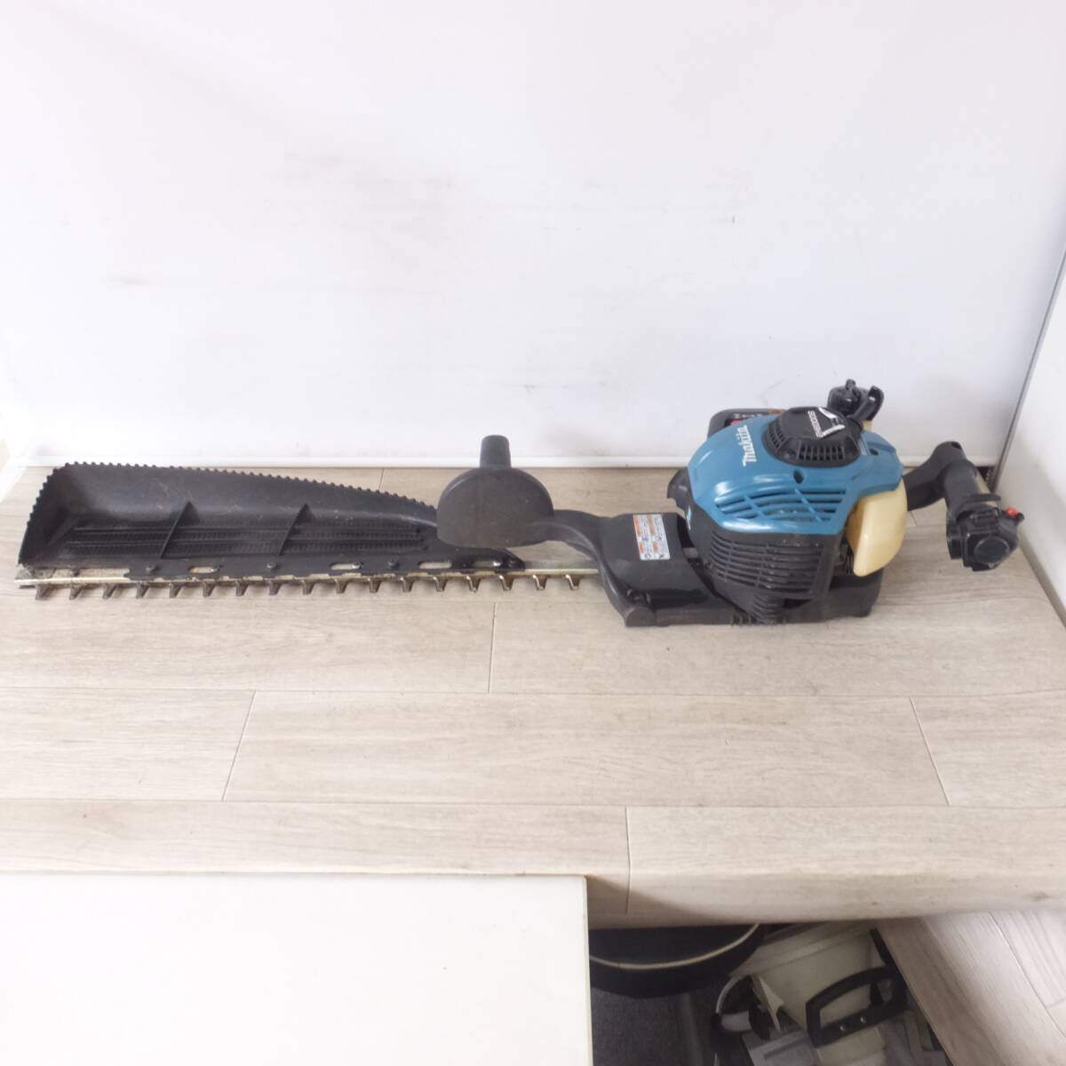 テスト出品★マキタ makita エンジンヘッジトリマ EH6000S　刃物長 600mm★6123101XX