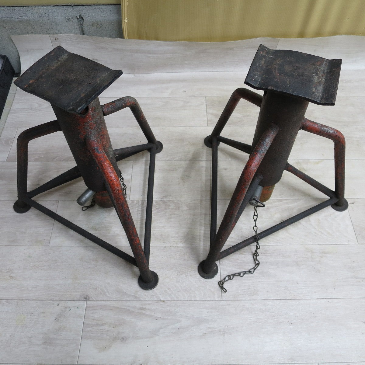 [送料無料] 2点まとめ売り◆馬 ジャッキ ウマ うま ジャッキ メーカー 型式 不明 工具 ジャッキスタンド 自動車整備 車検 タイヤ交換 等に 現状品◆