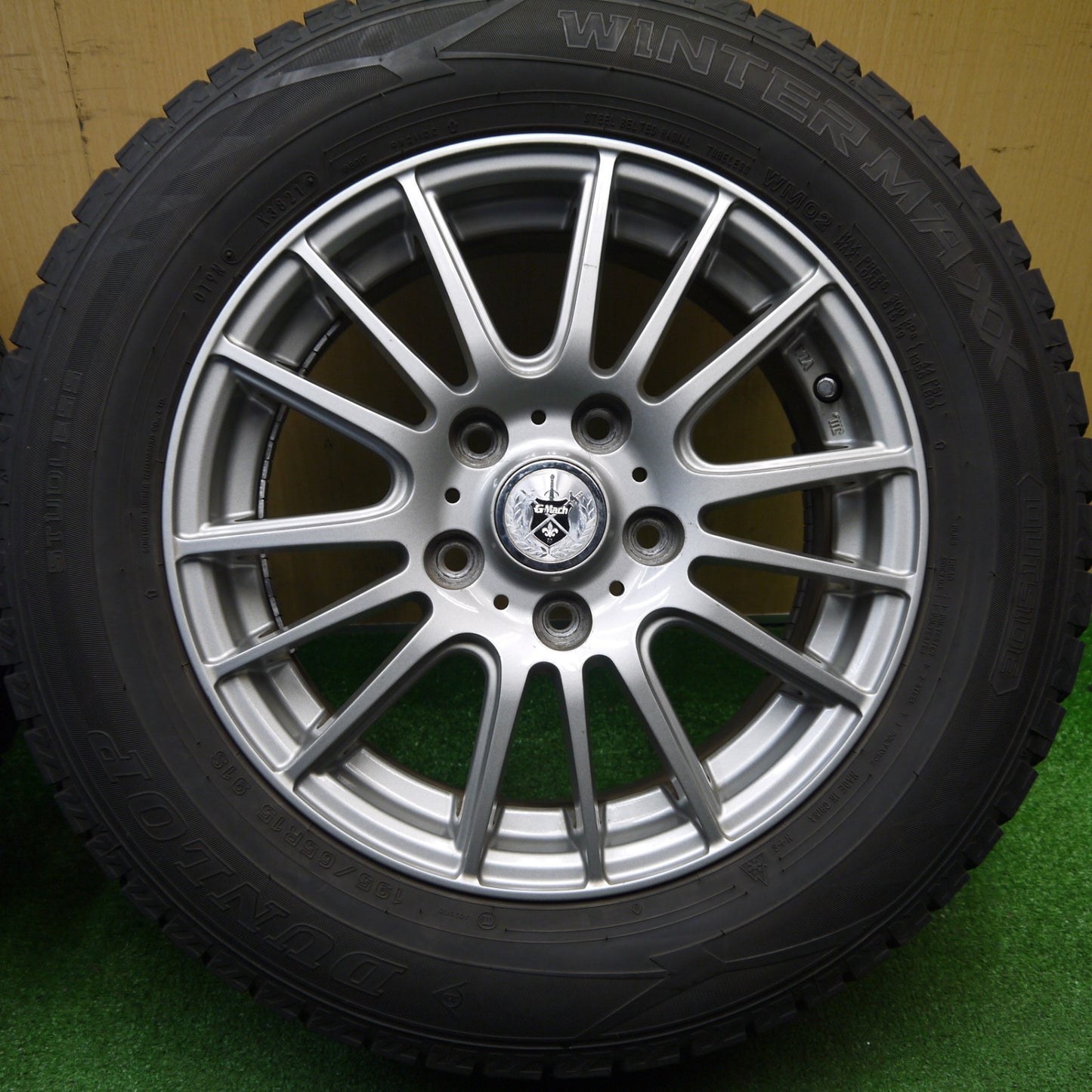 バリ溝！21年！キレイ！8.5分★スタッドレス 195/65R15 ダンロップ ウインターマックス WM02 GMach 15インチ PCD114.3/5H★5120305Hス