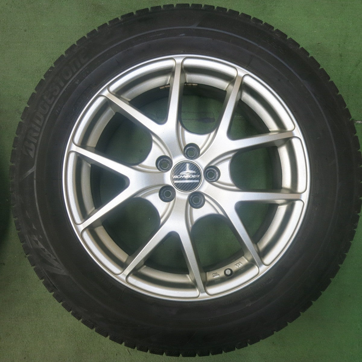 キレイ！21年★フォレスター 等 225/60R17 スタッドレス ブリヂストン ブリザック VRX3 SCHNEIDER シュナイダー 17インチ PCD100/5H★5112701SKス