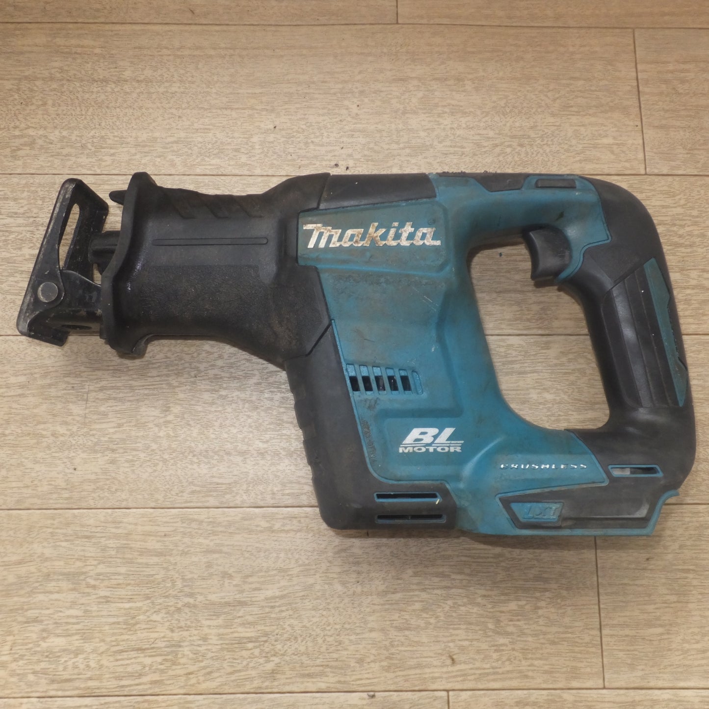 [送料無料] ★マキタ makita 充電式レシプロソー JR188DZK 18V 本体のみ★