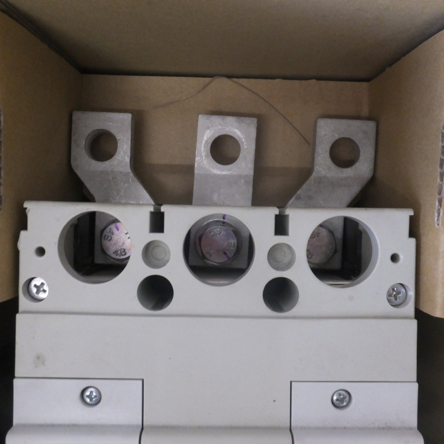[送料無料] 未使用★三菱 MITSUBISHI 低圧遮断器 ノーヒューズブレーカー NF400-SW　250A 3P 50/60Hz 690V 8kV★