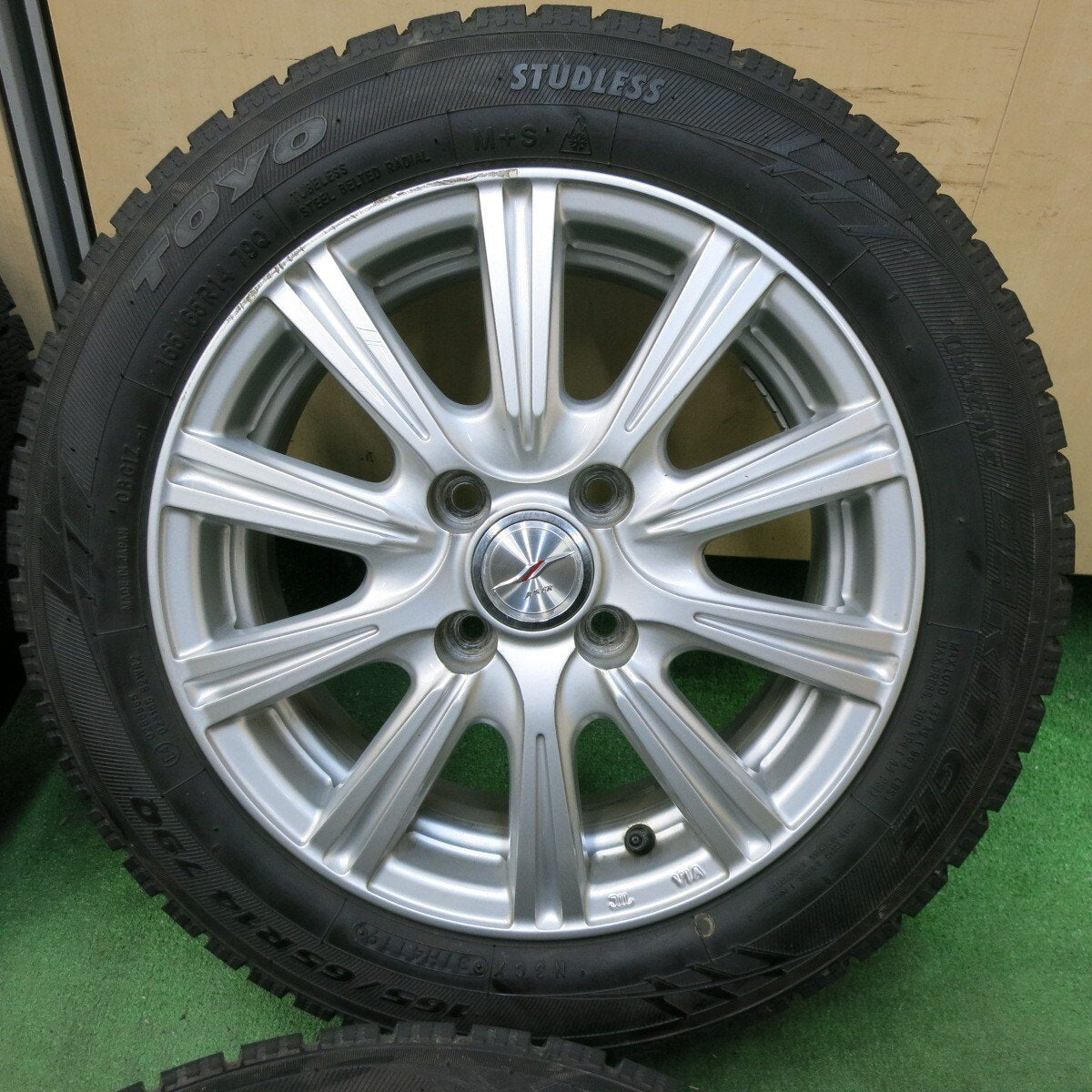 バリ溝！9分★スタッドレス 165/65R14 トーヨー オブザーブ ガリット GIZ JOKER ジョーカー 14インチ PCD100/4H★4121110SYス