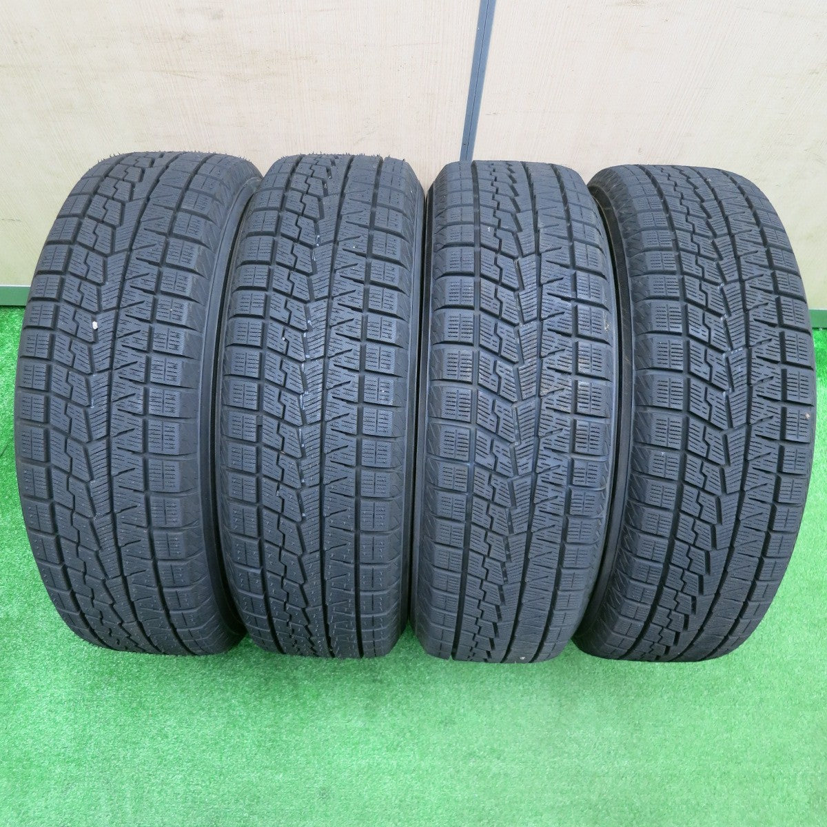 [送料無料] バリ溝！21年！キレイ！ほぼ10分★スタッドレス 185/60R15 ヨコハマ アイスガード iG70 ABATIS 15インチ PCD100/4H★4111506NJス