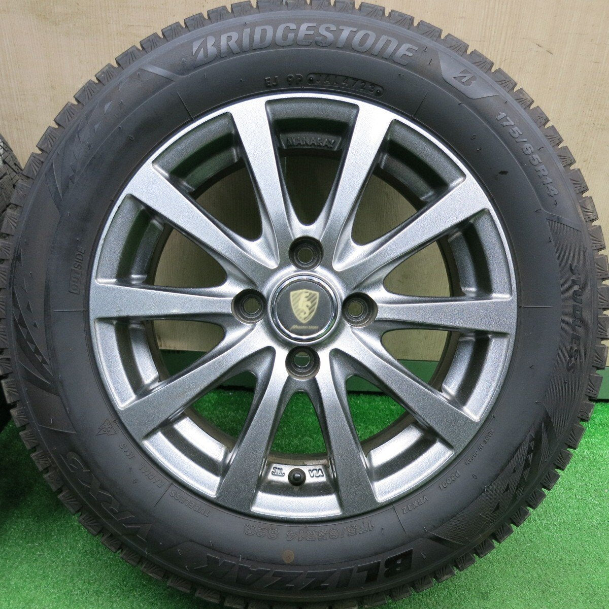 超バリ溝！23年！キレイ！ほぼ10分★スタッドレス 175/65R14 ブリヂストン ブリザック VRX3 MANARAY SPORT マナレイ 14インチ PCD100/4H★4123009HAス