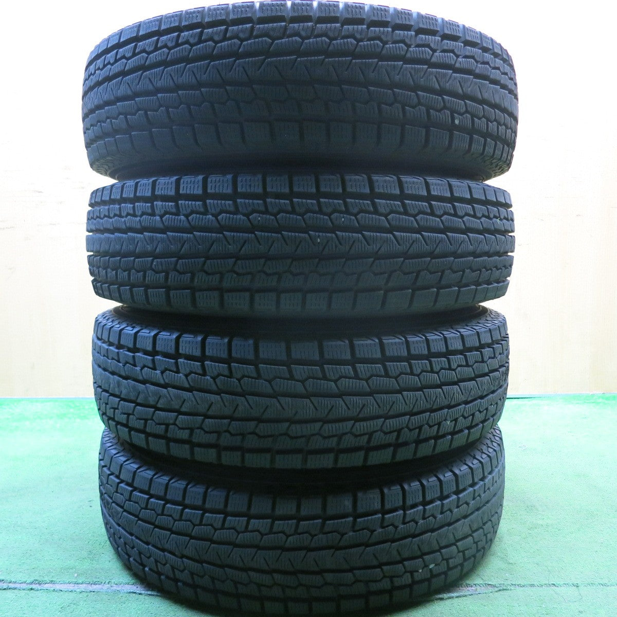 バリ溝！23年！9.5分★スタッドレス 175/80R15 ヨコハマ アイスガード G075 Treffer トレファー 15インチ PCD114.3/5H★5070104HAス