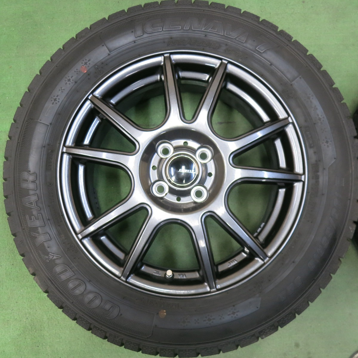 バリ溝！23年！キレイ！ほぼ10分★スタッドレス 195/65R16 グッドイヤー アイスナビ7 EMBELY 16インチ PCD100/4H★5082303SKス
