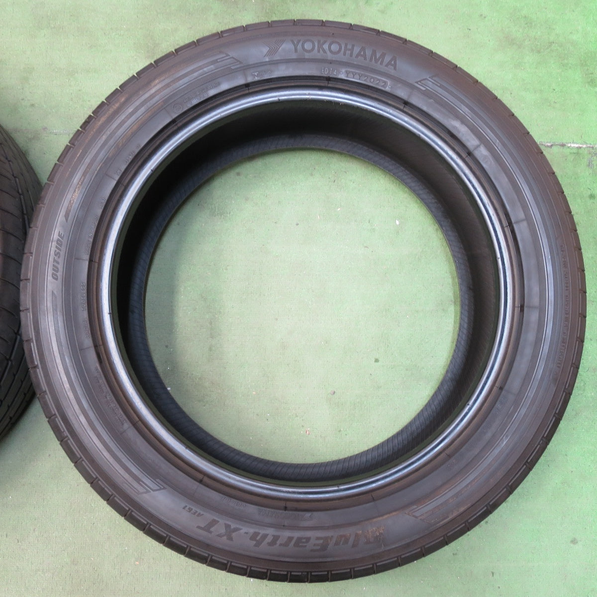 バリ溝！22年！9分★225/55R19 ヨコハマ BluEarth-XT AE61 ブルーアース タイヤ 19インチ レクサス NX ハリアー RAV4 CX-5 等★5101402イノタ