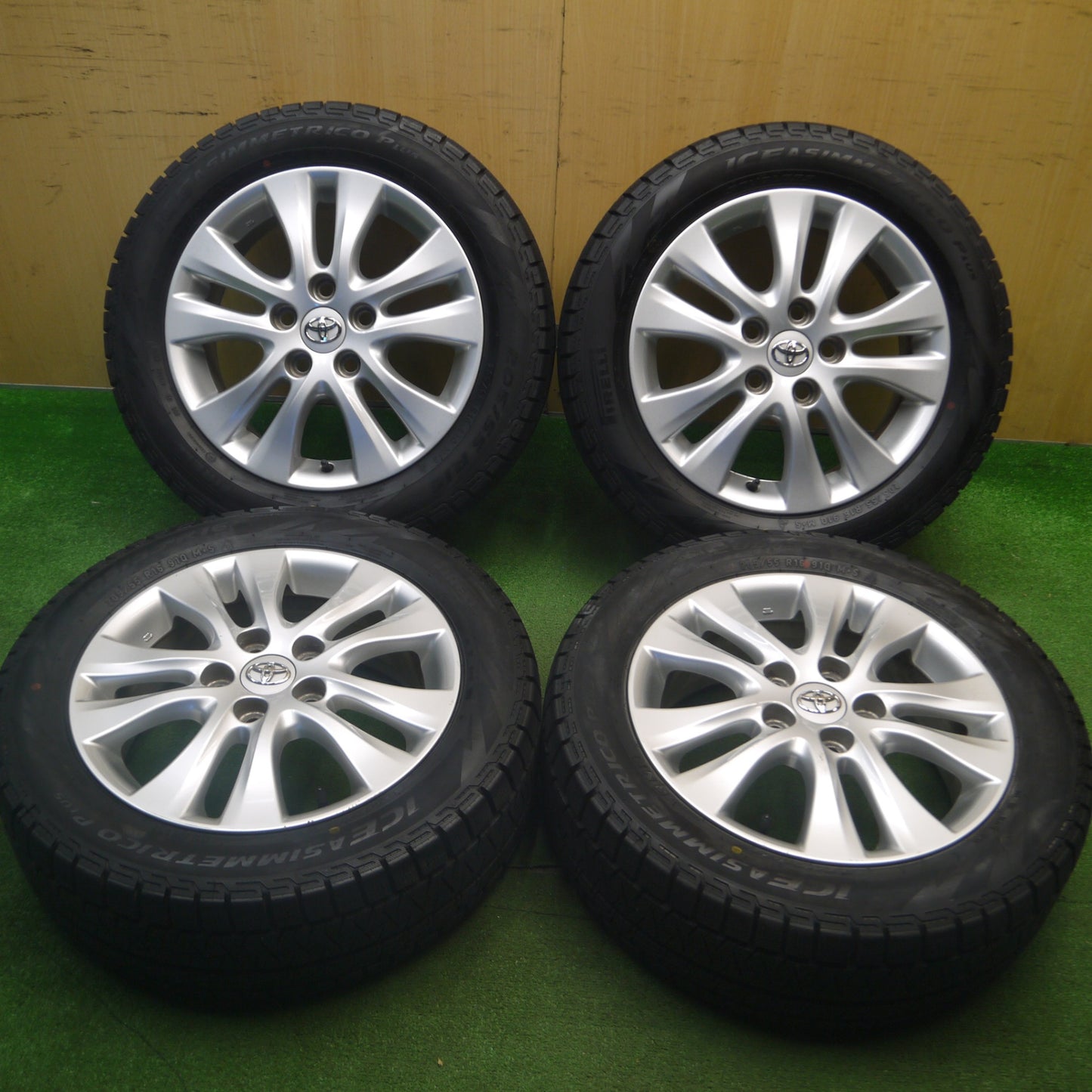 [送料無料] バリ溝！ほぼ10分★トヨタ 70系 ノア ヴォクシー 純正 205/55R16 スタッドレス ピレリ アイスアシンメトリコ プラス 16インチ PCD114.3/5H★5020502Hス