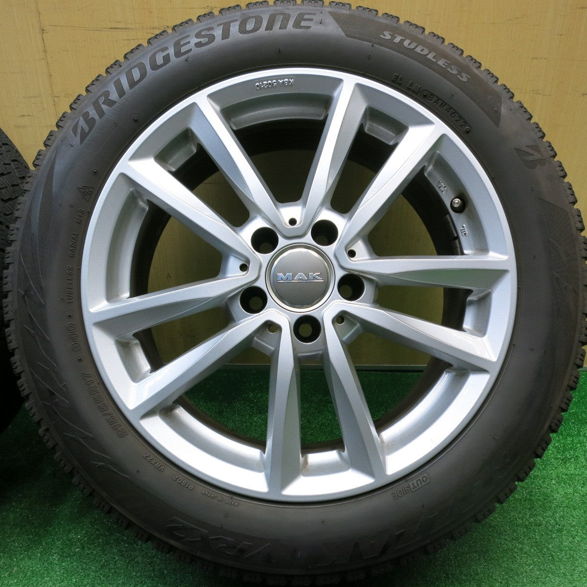 4本価格！22年★ベンツ 等 MAK BREMEN 215/55R17 スタッドレス ブリヂストン ブリザック VRX2 ブレーメン 17インチ PCD112/5H★5110905HAス