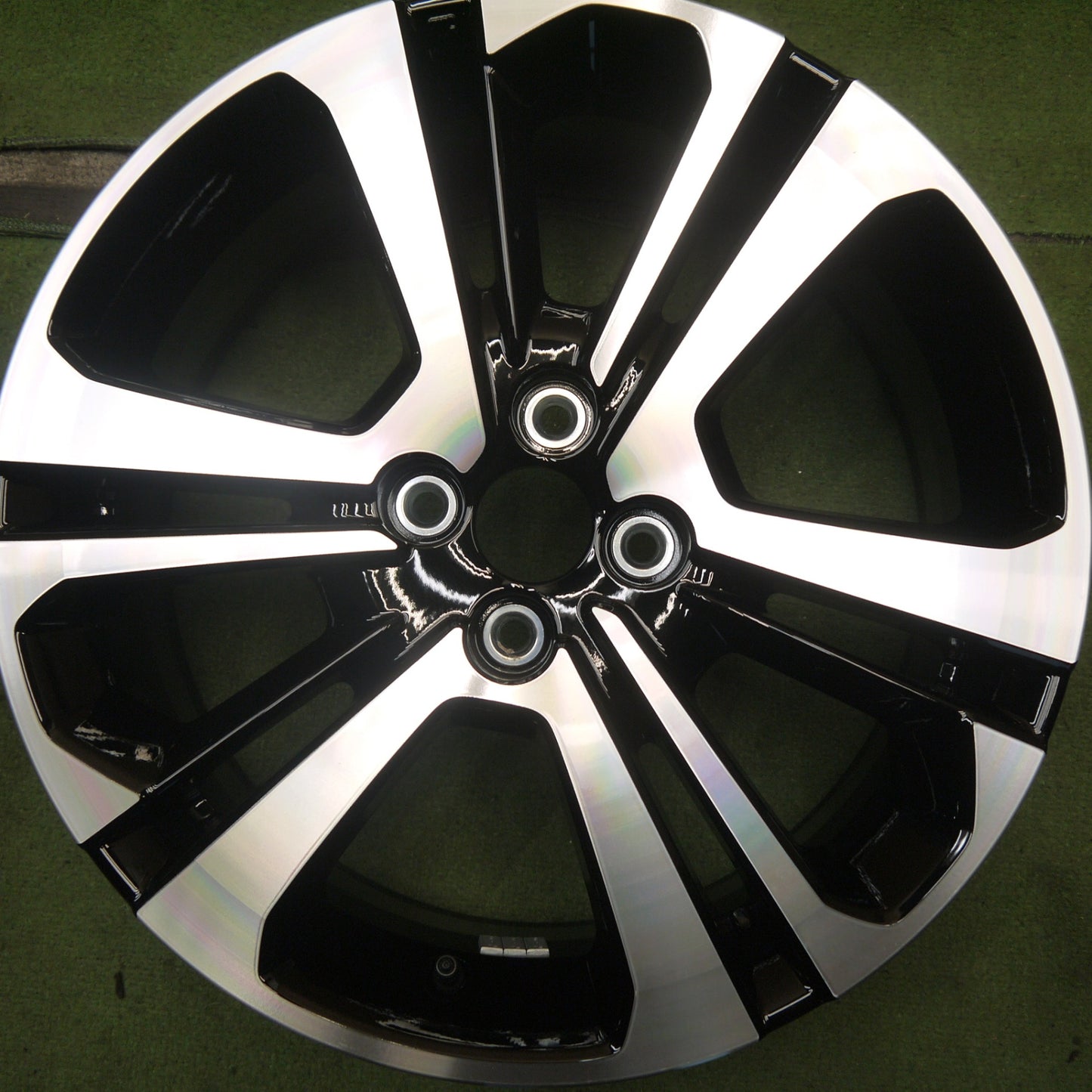 新車外し★ダイハツ ロッキー トヨタ ライズ 純正 ホイール 17インチ 17×6J PCD100/4H★6072806Hホ