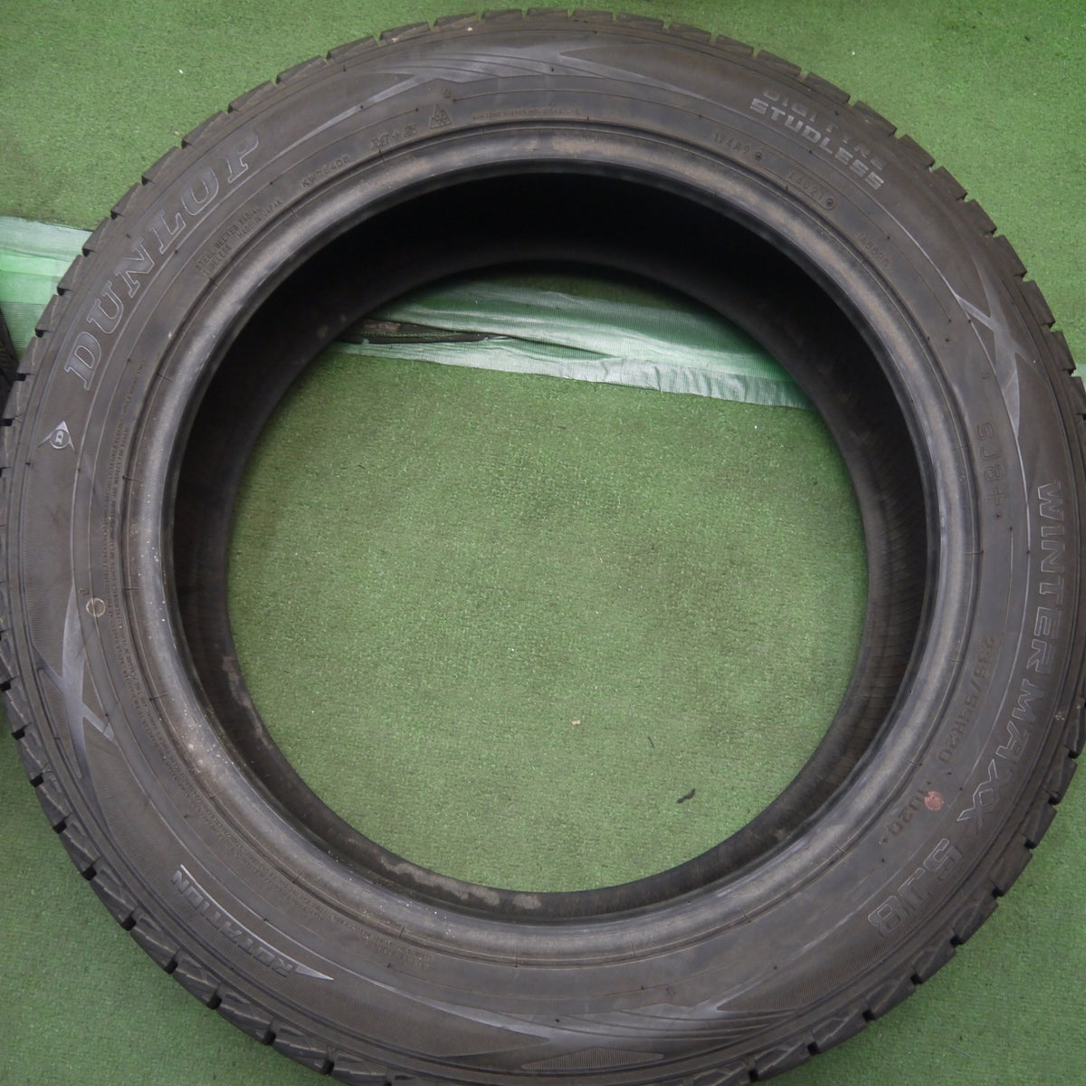 バリ溝！9.5分◎スタッドレス 235/55R20 ダンロップ ウインターマックス SJ8 SJ8+ タイヤ 20インチ レクサス RX ムラーノ 等◎6100504Hスタ