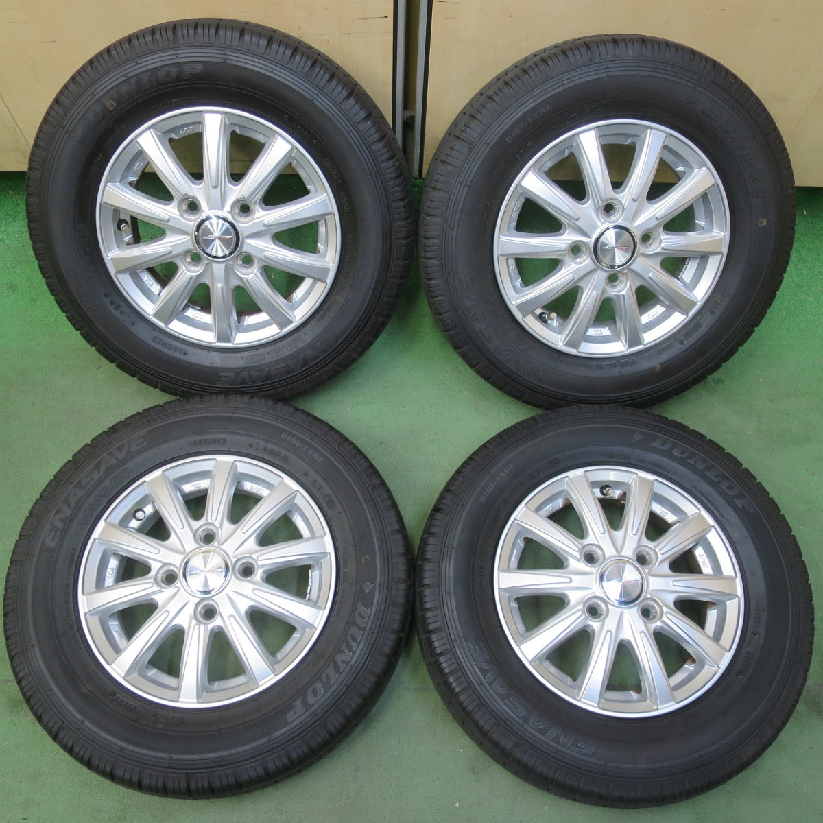 バリ溝！23年！キレイ！9.5分以上◎145R12 6PR ダンロップ エナセーブ VAN01 JOKER ジョーカー 12インチ PCD100/4H◎6072208イノ