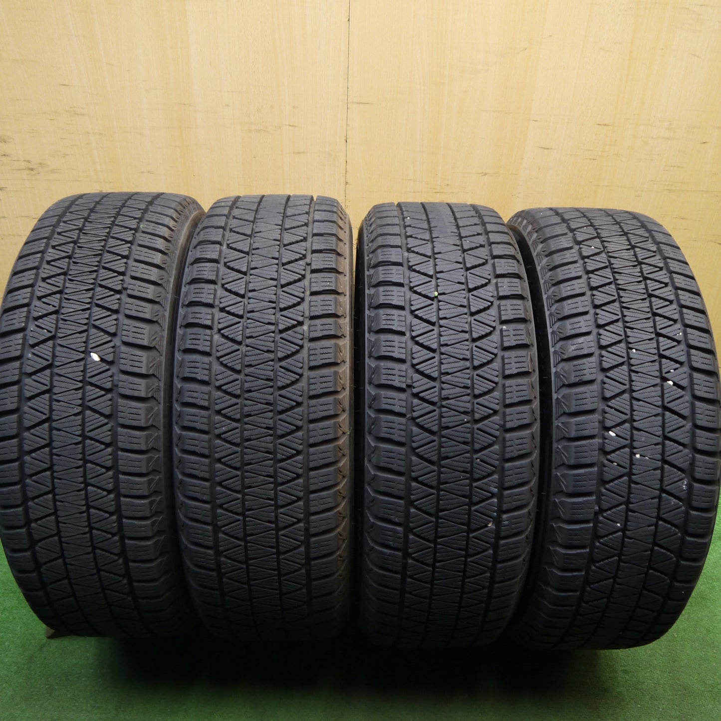 バリ溝！23年！キレイ！9.5分★スタッドレス 225/55R18 ブリヂストン ブリザック DM-V3 F Direction WS5 Fディレクション 18インチ PCD114.3/5H★5051307Hス