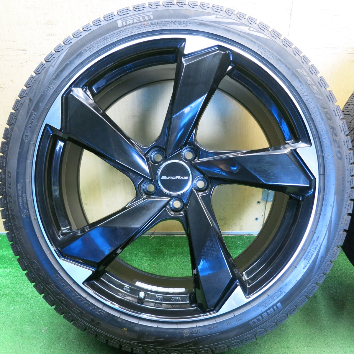 ほぼ未使用！24年！キレイ◎アウディ 等 EUROAXIS CROSS Edge 255/40R20 スタッドレス ピレリ アイスゼロ アシンメトリコ ユーロアクシス クロスエッジ 20インチ PCD112/5H◎6081404HAス