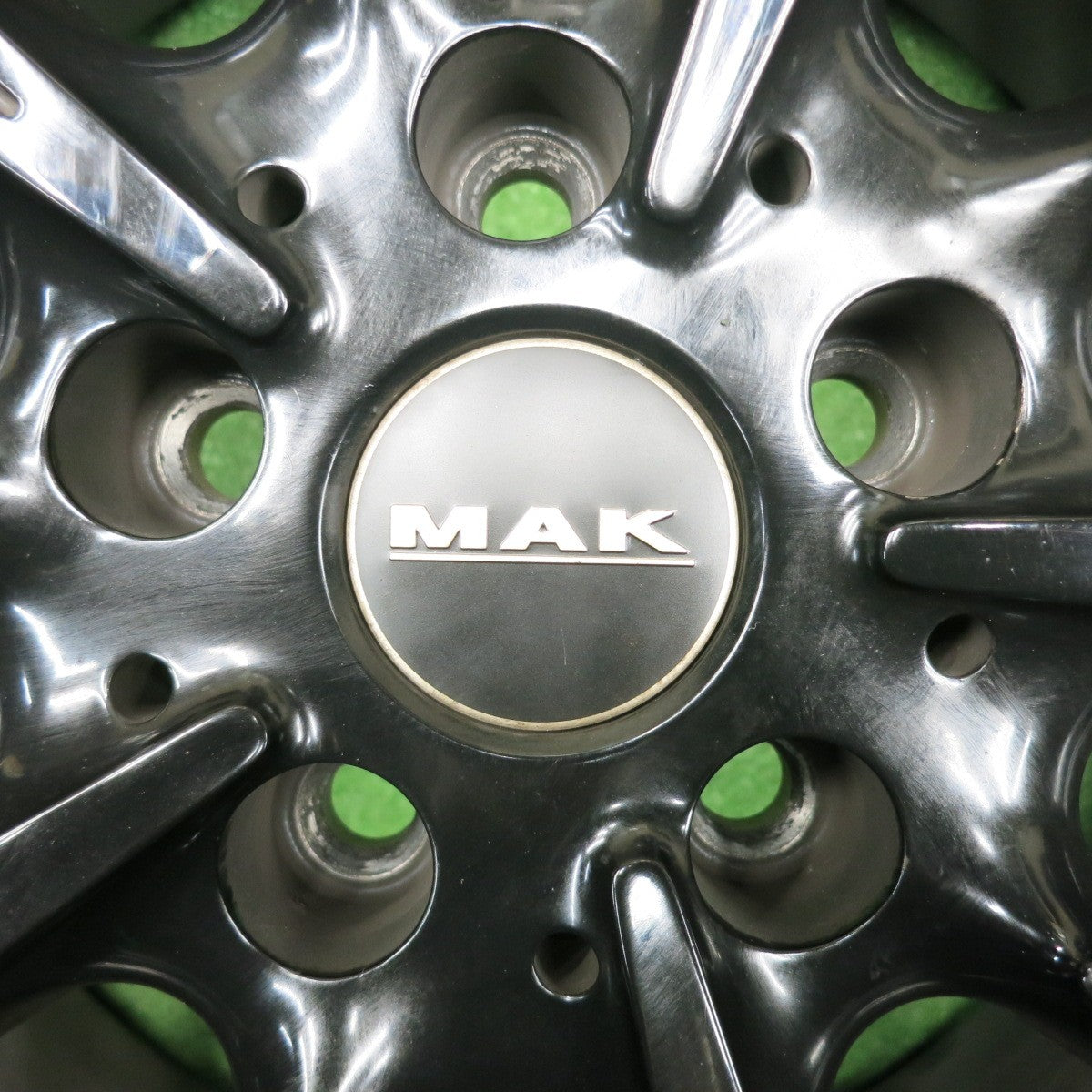 [送料無料] バリ溝！23年！キレイ！9分★BMW MINI 等 MAK FABRIK 225/55R17 スタッドレス ブリヂストン ブリザック VRX2 ファブリック 17インチ PCD112/5H★4112501NJス