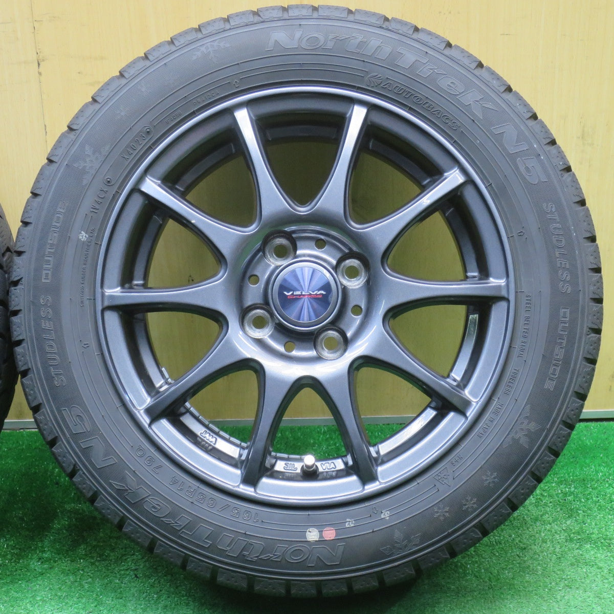 バリ溝！23年！8.5分★スタッドレス 165/65R14 オートバックス ノーストレック N5 VELVA CHARGE ヴェルヴァ 14インチ PCD100/4H★5111110NJス