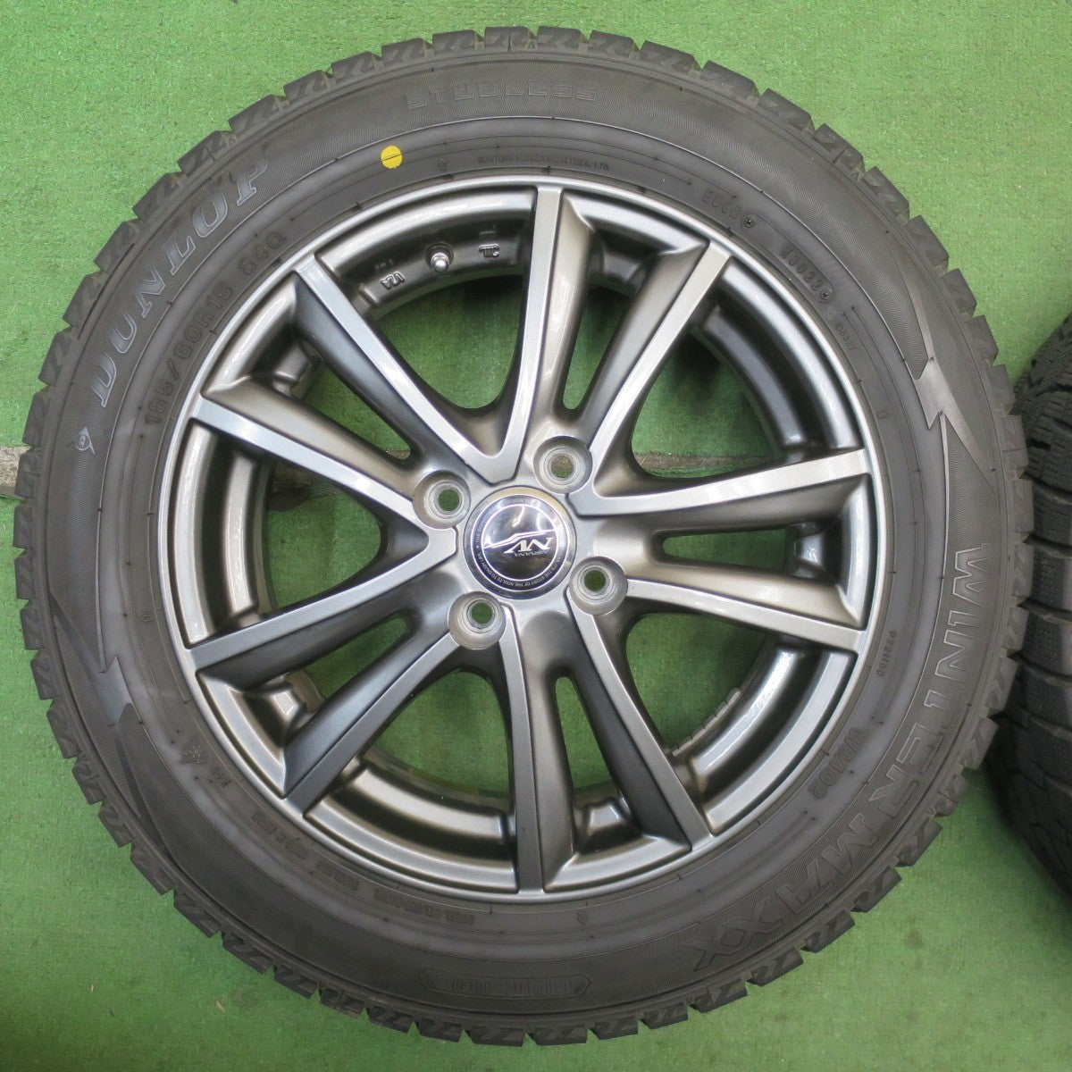 バリ溝！22年！キレイ！9.5分◎スタッドレス 185/60R15 ダンロップ ウインターマックス WM02 NIRVANA NV ニルバーナ ニルヴァーナ 15インチ PCD100/4H◎6060802NJス
