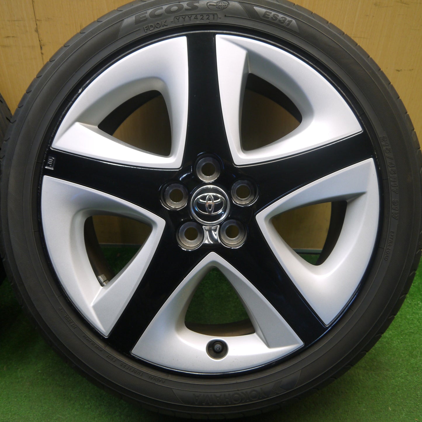 4本価格★トヨタ 50系 プリウス ツーリング 純正 215/45R17 ヨコハマ エコス ES31 トーヨー ナノエナジー R41 17インチ PCD100/5H★6032709Hノ