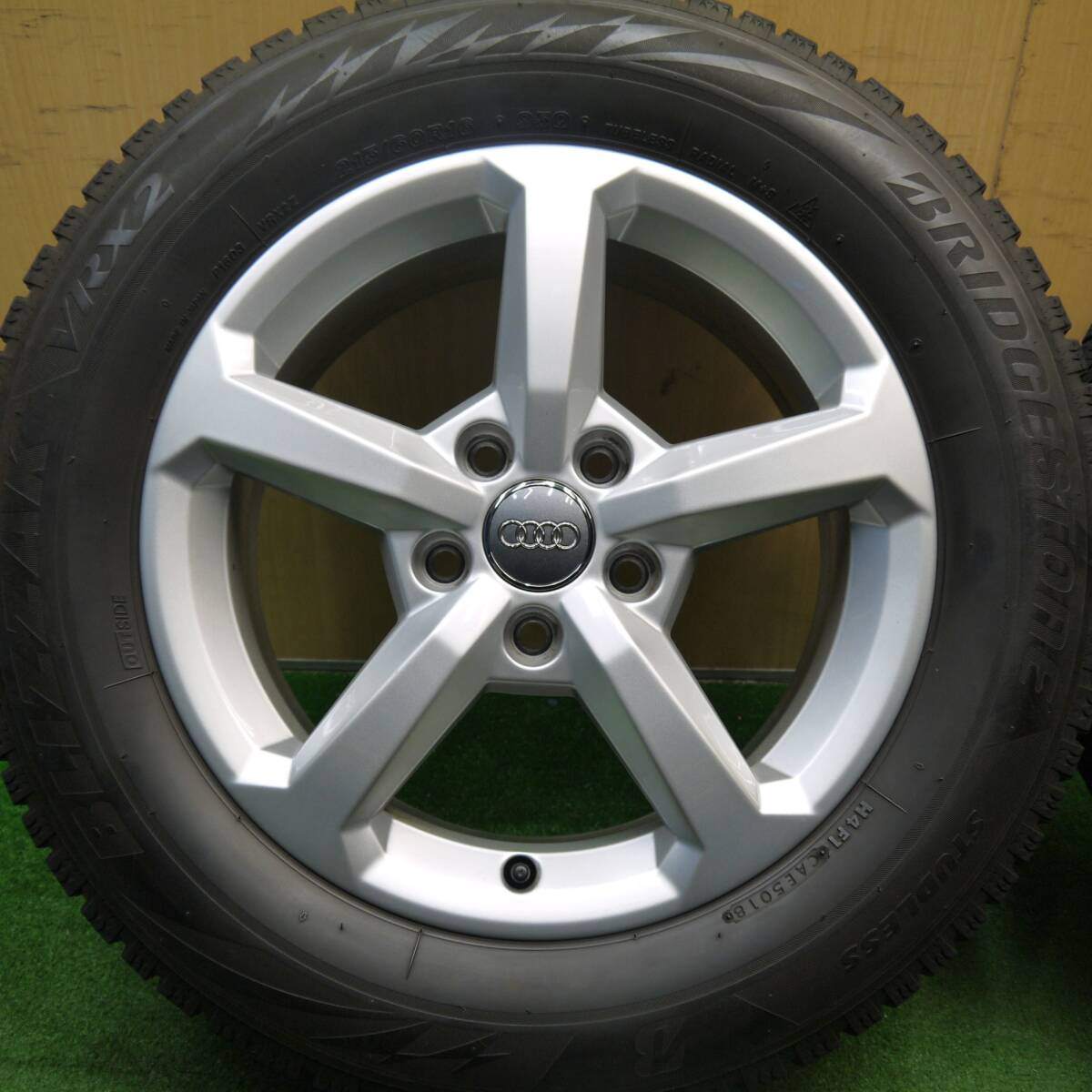 キレイ★アウディ Q2 純正 215/60R16 スタッドレス ブリヂストン ブリザック VRX2 16インチ PCD112/5H★5040405Hス
